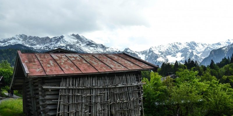 mountainous-mountain-buildings-housing